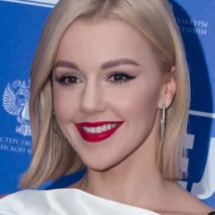Юлианна Караулова